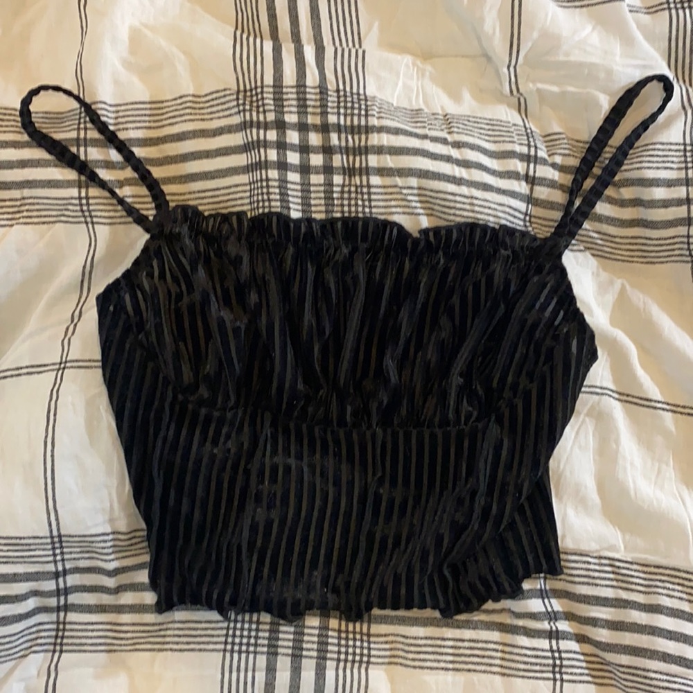 Crop top
